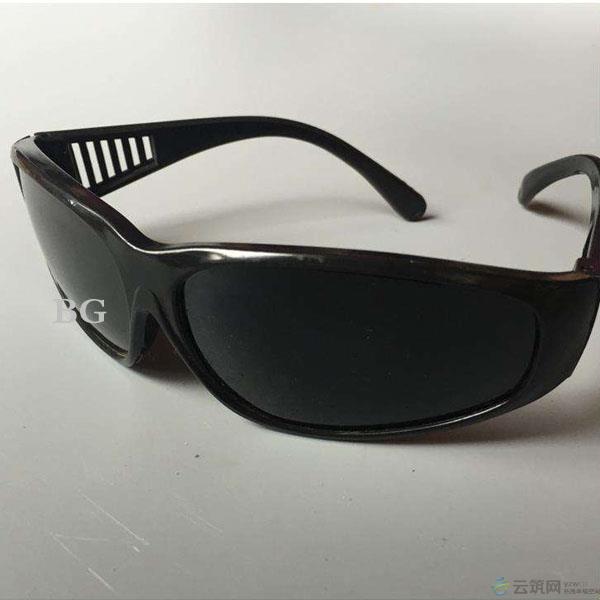 3m 电焊眼镜 焊接眼镜
