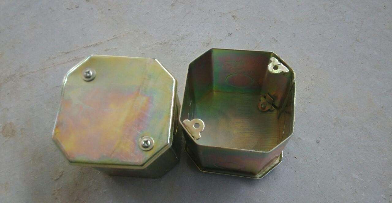 德兴/铁制八角形接线盒 多规格 个 辽宁省