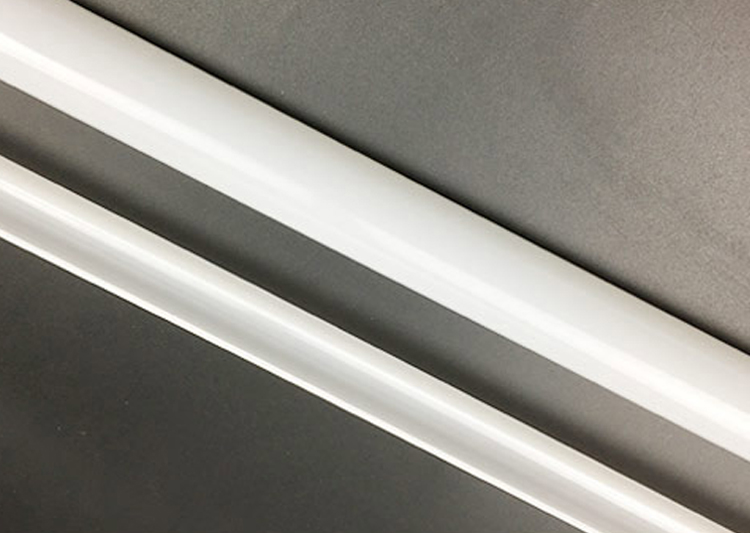 功率:14w--40w                            材质:金属制品 颜色:白色